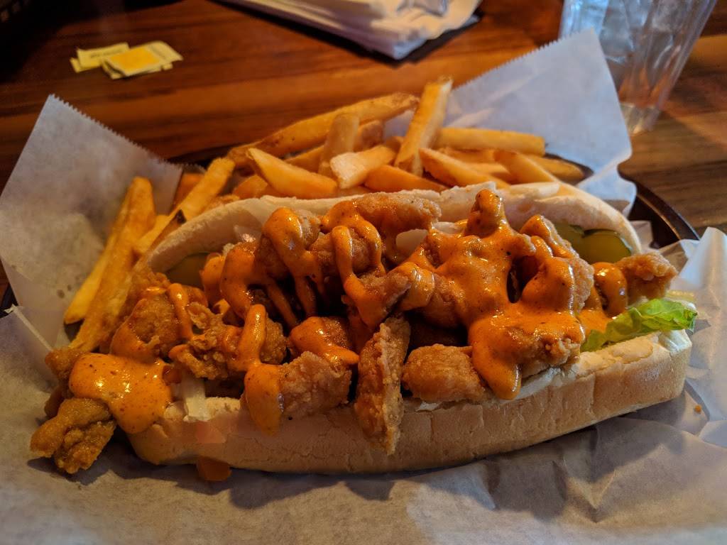 The Pump House Bar & Grill | restaurant | 1523 E Edwardsville Rd, Wood River, IL 62095, USA | 6182162404 OR +1 618-216-2404