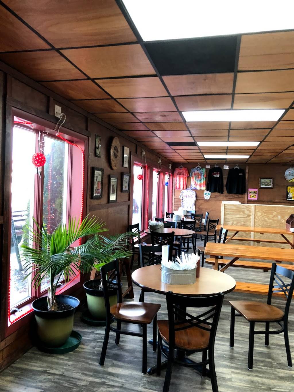 Huntspoint BBQ & MEATery | restaurant | 114 Calef Hwy, Epping, NH 03042, USA | 6036795700 OR +1 603-679-5700