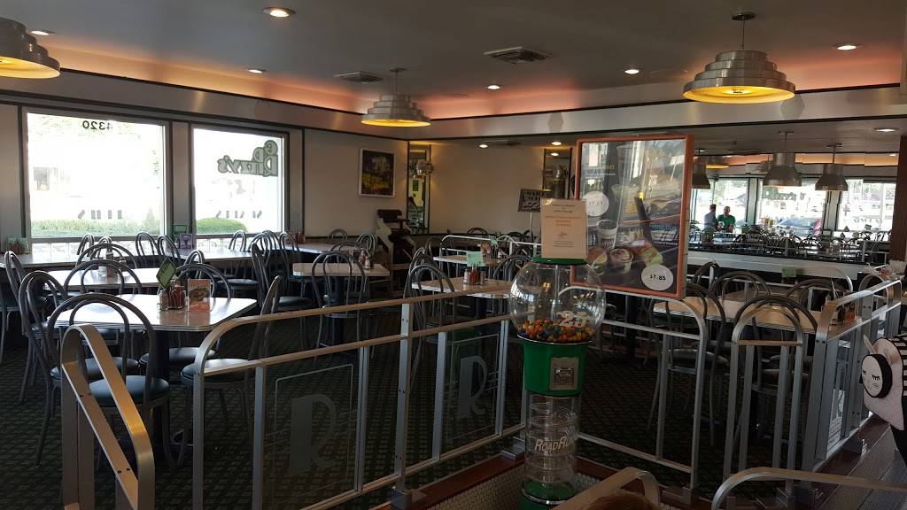 G D Ritzys | restaurant | 4320 N First Ave, Evansville, IN 47710, USA | 8124211300 OR +1 812-421-1300