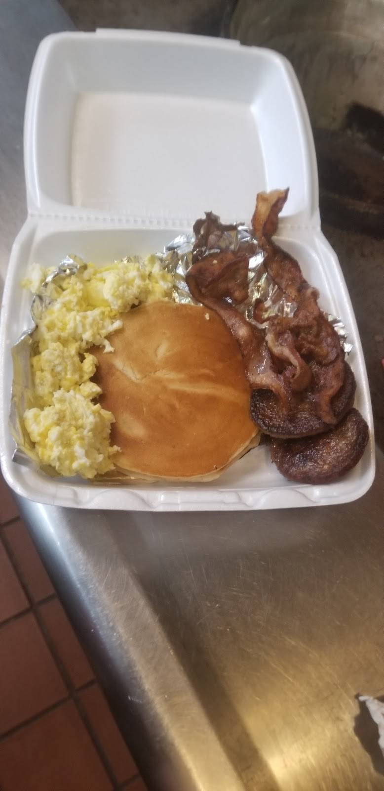 Sistas Southern Breakfast | restaurant | 2501 Columbia Dr suite d, Decatur, GA 30034, USA | 4042576500 OR +1 404-257-6500