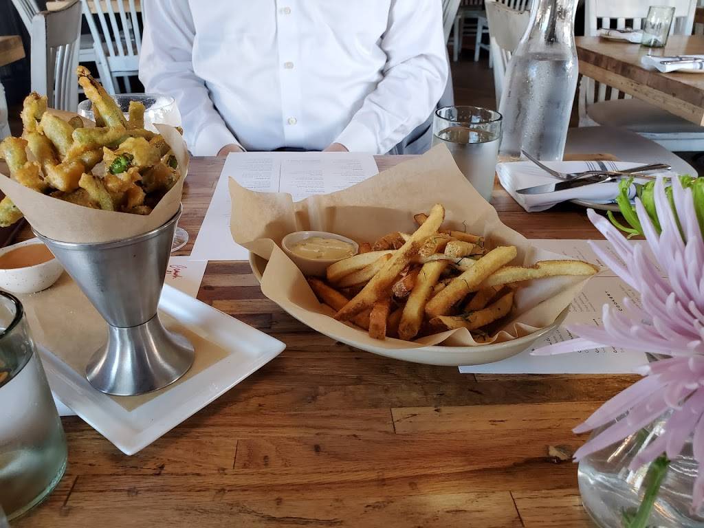 Crush Eleven | restaurant | 923 E New Haven Ave, Melbourne, FL 32901, USA | 3213126067 OR +1 321-312-6067