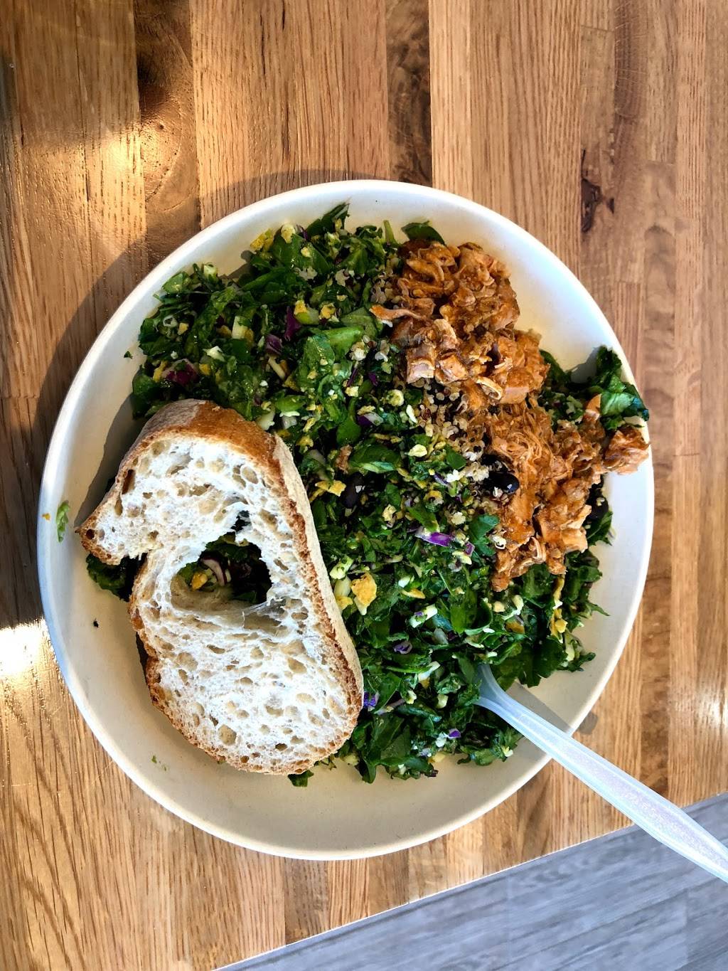 Chopt Creative Salad Co. | restaurant | 1601 Willow Lawn Dr, Richmond, VA 23230, USA | 8045627911 OR +1 804-562-7911