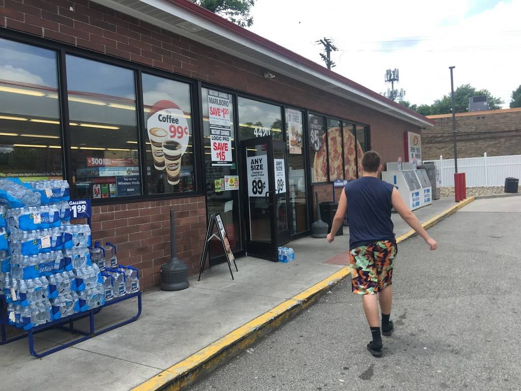 Speedy Café | restaurant | 4420 Browns Hill Rd, Pittsburgh, PA 15217, USA | 4126970209 OR +1 412-697-0209