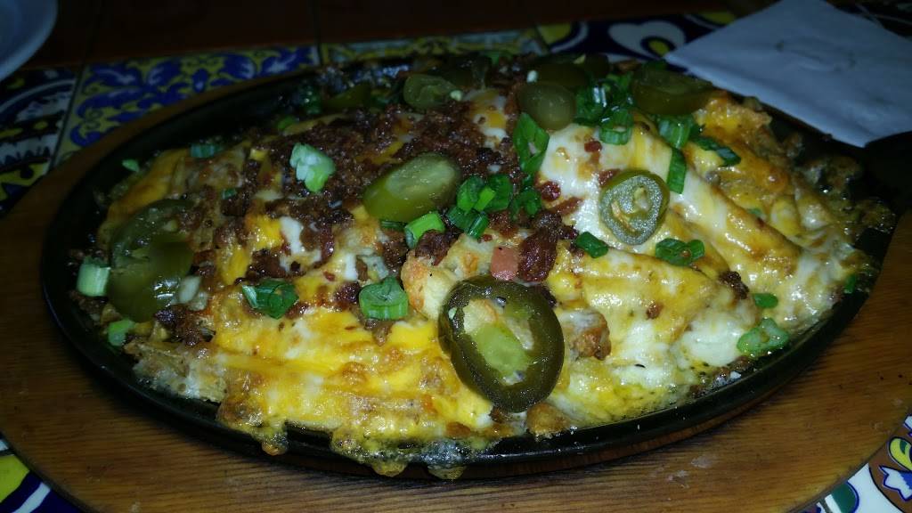 Chilis Grill & Bar | meal takeaway | 809 W McGalliard Rd, Muncie, IN 47303, USA | 7652878741 OR +1 765-287-8741