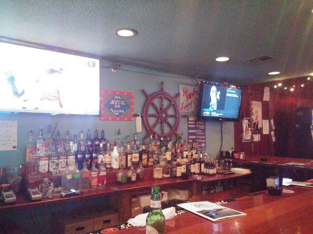 Melius Bar & Cafe | restaurant | 1701 Lake Ave, Metairie, LA 70005, USA | 5048289446 OR +1 504-828-9446