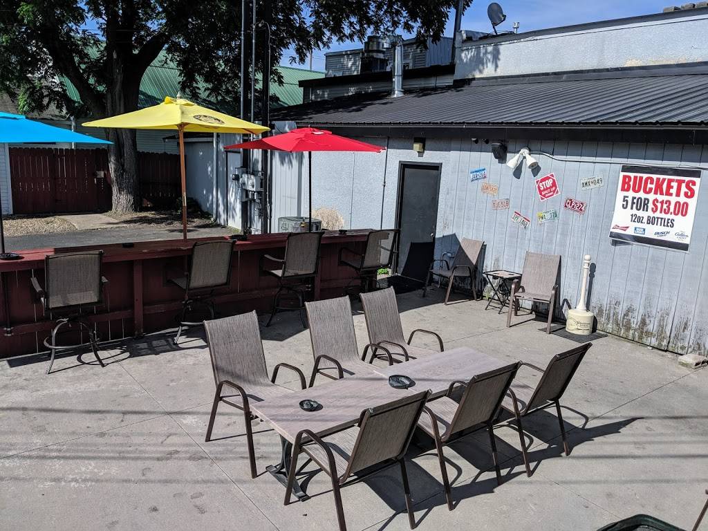 Road Trip Bar & Grill | restaurant | 217 Main St N #2714, Dover, MN 55929, USA | 5079325330 OR +1 507-932-5330