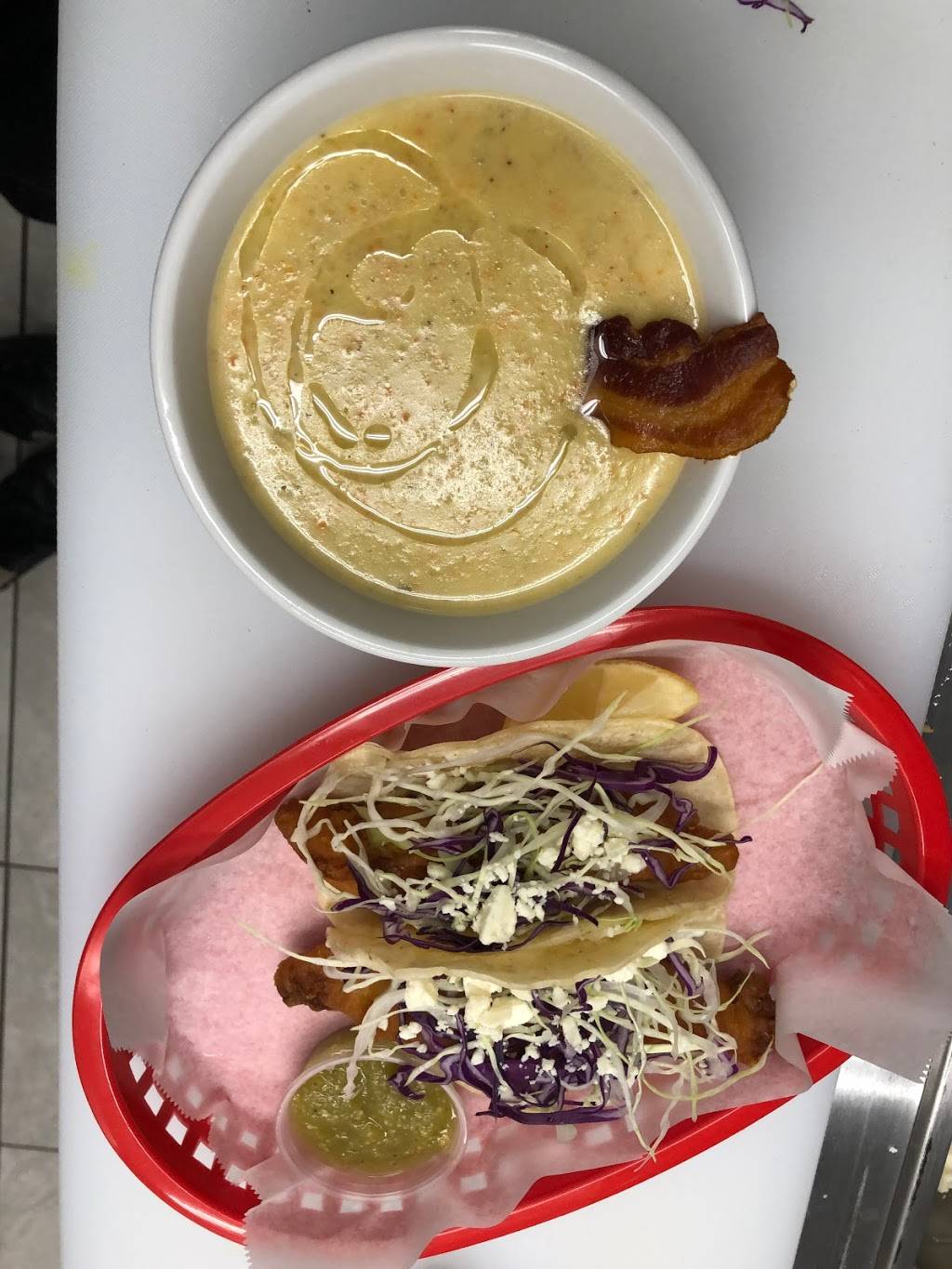 HUNGRY CRABS | restaurant | 2200 W Taylor St, Chicago, IL 60612, USA | 3122918965 OR +1 312-291-8965