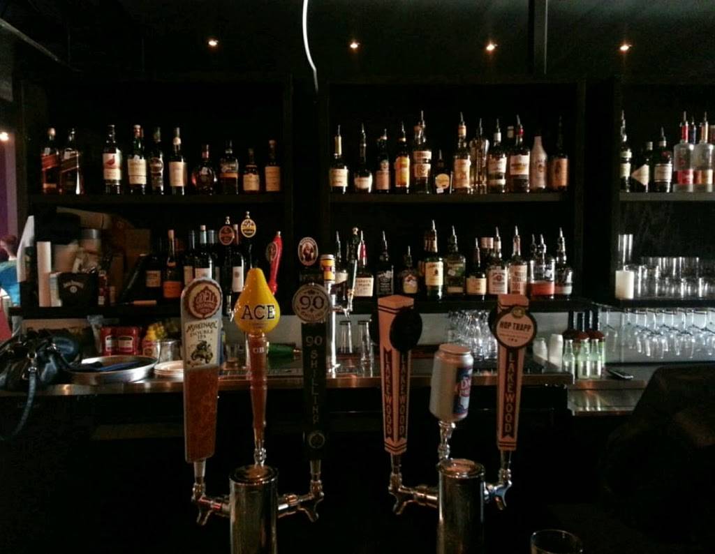 The Whistling Pig Neighborhood Pub | restaurant | 8786 Ferguson Rd #133, Dallas, TX 75228, USA | 2143243186 OR +1 214-324-3186