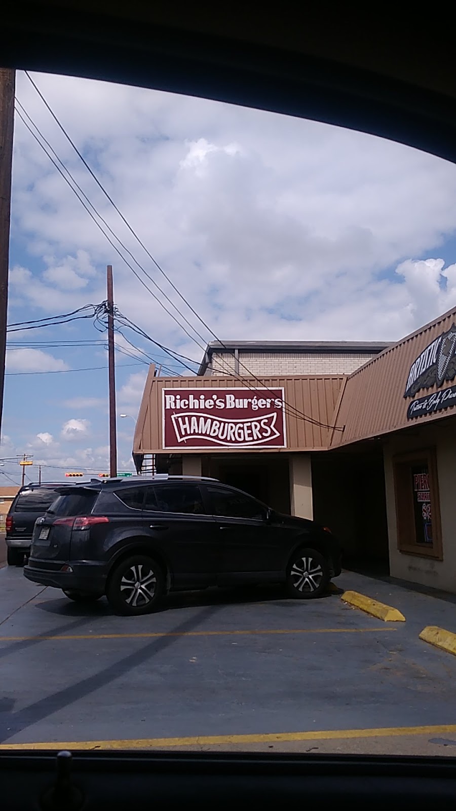 Richies Burgers | restaurant | 3405 N Arkansas Ave, Laredo, TX 78043, USA | 9567226125 OR +1 956-722-6125