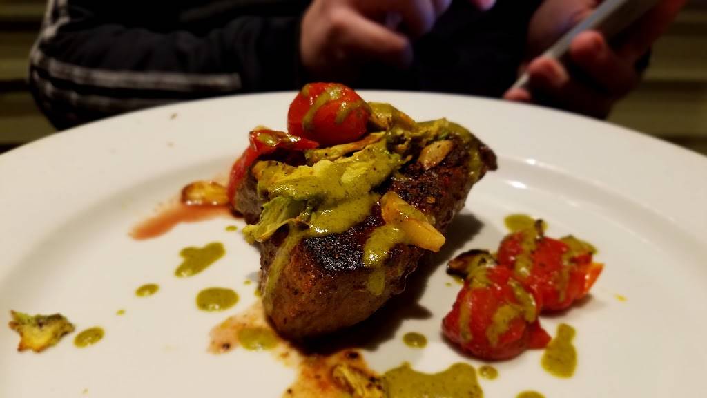 Chilis Grill & Bar | restaurant | 1260 N Germantown Pkwy, Cordova, TN 38016, USA | 9017567771 OR +1 901-756-7771