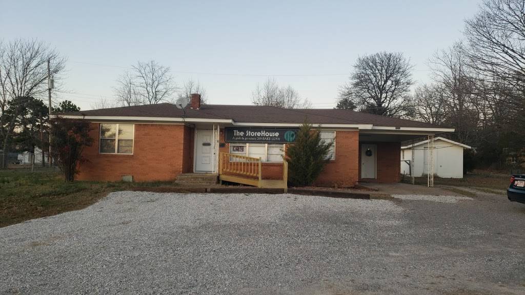The StoreHouse | restaurant | 1610 E Main St, Mountain View, AR 72560, USA | 8702692253 OR +1 870-269-2253