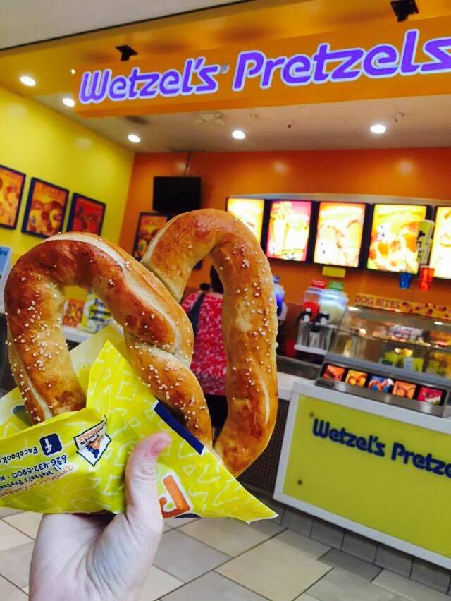 Wetzels Pretzels | restaurant | Volusia Mall, 1700 W International Speedway Blvd #135, Daytona Beach, FL 32114, USA | 3862587874 OR +1 386-258-7874
