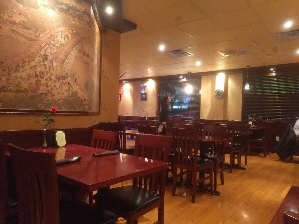 Mr.J Asian Bistro | restaurant | 100 Village Walk, Guilford, CT 06437, USA | 2034533355 OR +1 203-453-3355