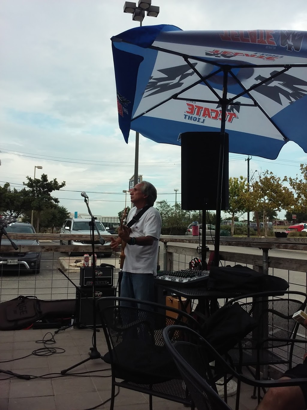 Rockys Tavern | restaurant | 11403 OConnor Rd, San Antonio, TX 78233, USA | 2106377625 OR +1 210-637-7625