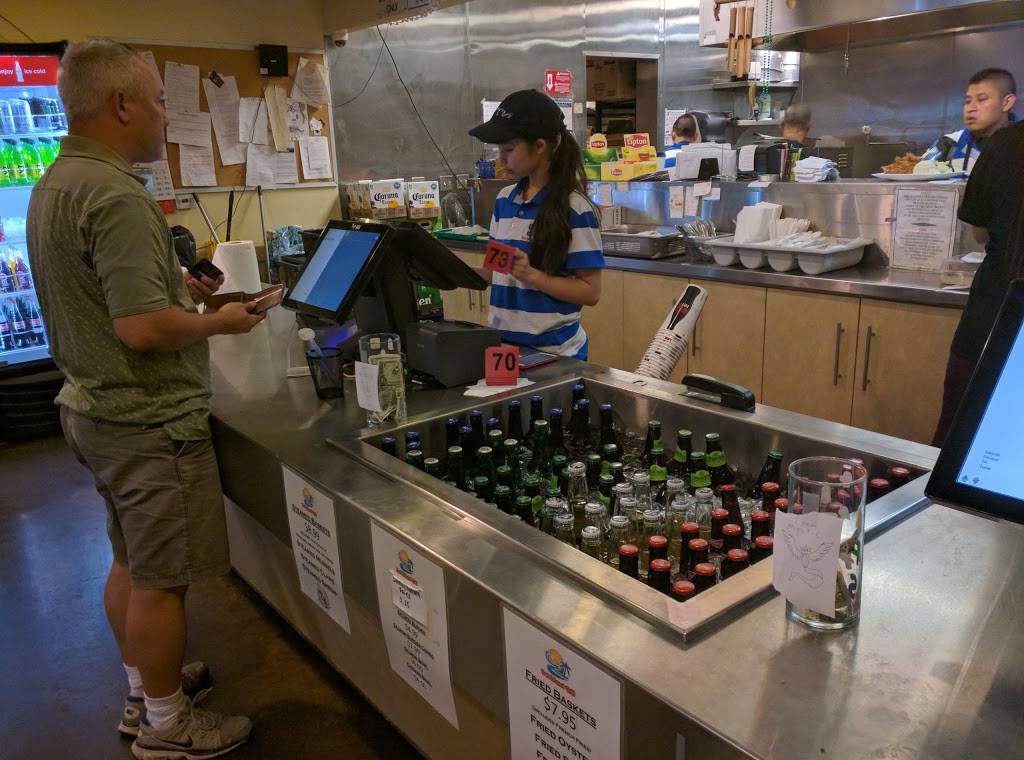 Dot Island Grill | restaurant | 516 2nd St, Davis, CA 95616, USA | 5307538883 OR +1 530-753-8883