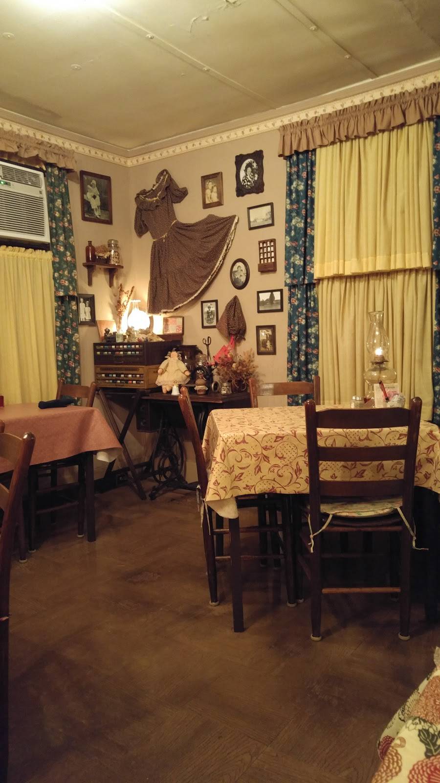 Farm House Restaurant | restaurant | 500 N Kings Hwy, Myrtle Beach, SC 29577, USA | 8434482743 OR +1 843-448-2743