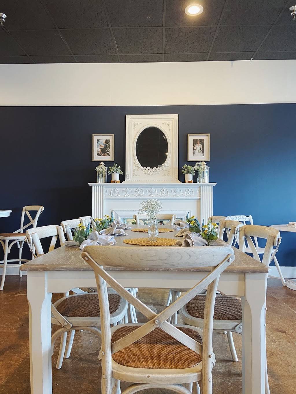 Teapots & Treasures Cafe & Curiosities | restaurant | 14137 U.S. Hwy 1, Juno Beach, FL 33408, USA | 5618810447 OR +1 561-881-0447