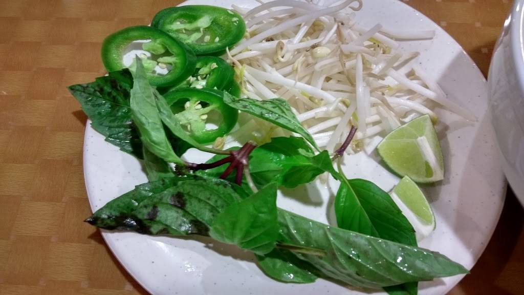 California Pho | restaurant | 3559 W Kimberly Rd #5, Davenport, IA 52806, USA | 5632321137 OR +1 563-232-1137