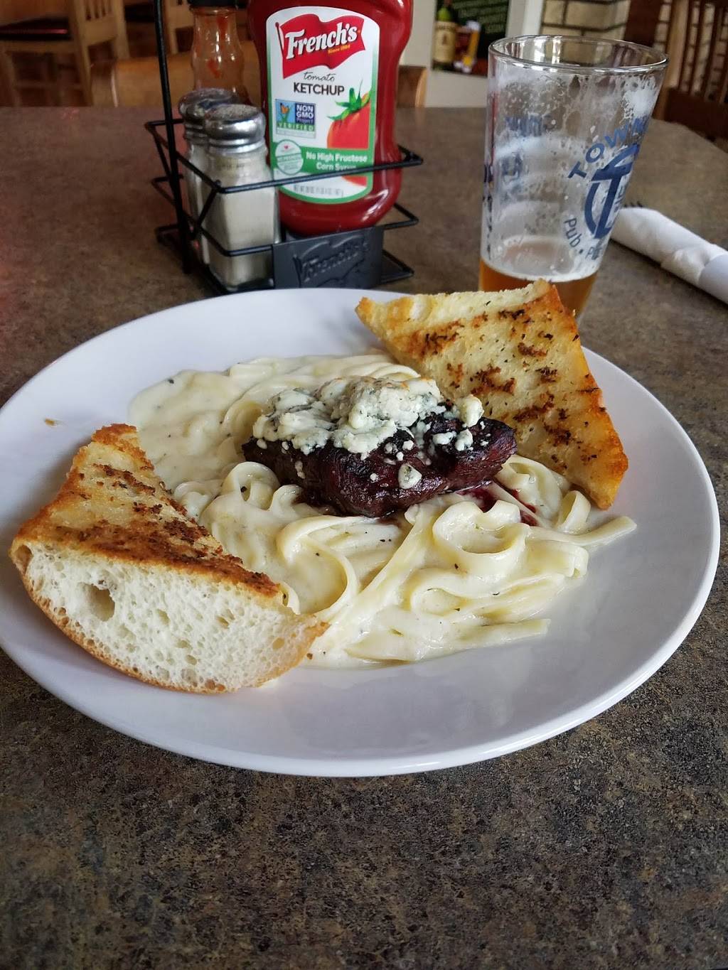 Townline Pub & Grill | restaurant | 2544 Lineville Rd, Green Bay, WI 54313, USA | 9204347943 OR +1 920-434-7943