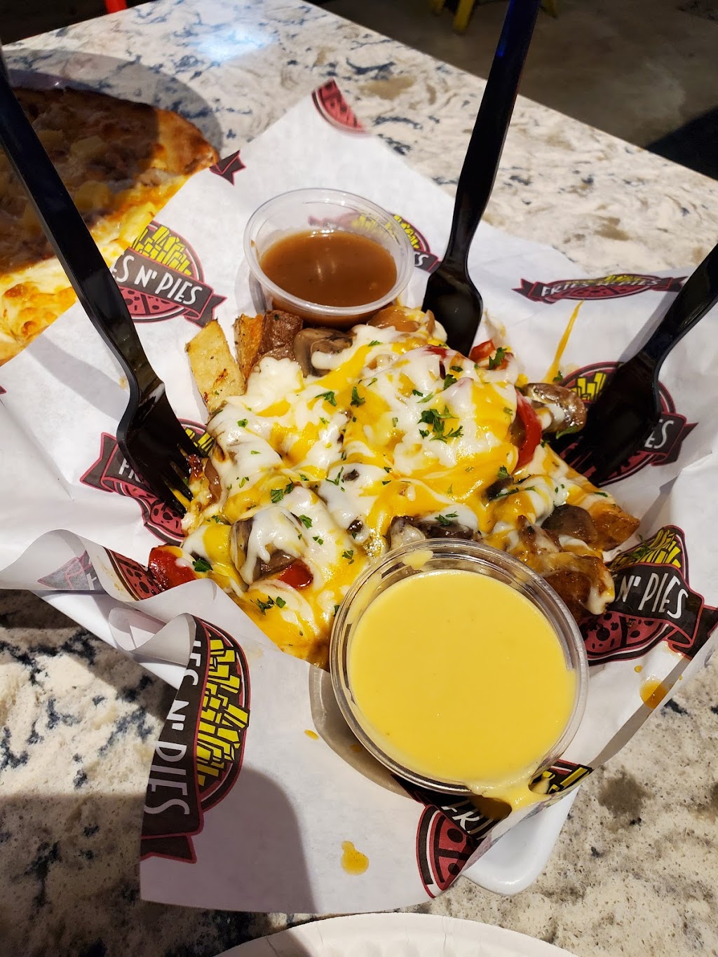 Fries N Pies | restaurant | 4503 Paradise Rd #350, Las Vegas, NV 89169, USA | 7027497030 OR +1 702-749-7030