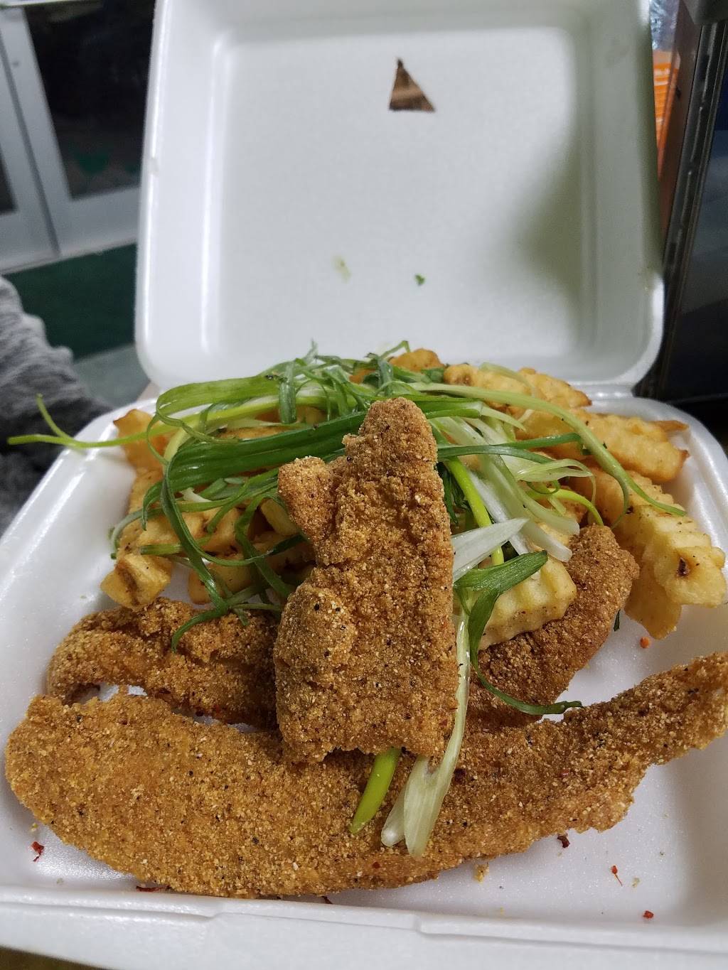 J & J Wings & Seafood | restaurant | 5220 Eastex Fwy, Beaumont, TX 77708, USA | 4098921411 OR +1 409-892-1411