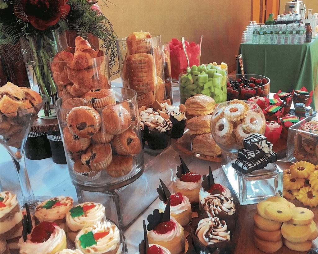 Majestic Food Service | restaurant | 1483 Broadway, Hewlett, NY 11557, USA | 5162052737 OR +1 516-205-2737