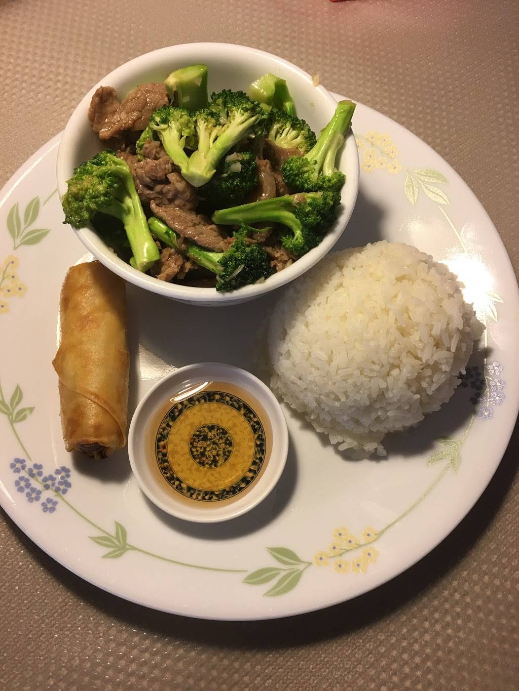 Yum Yum Thai Cuisine | restaurant | 2139 Tapo Street #117 Located In: Century Square Shopping Center, Simi Valley, CA 93063, USA | 8053060737 OR +1 805-306-0737