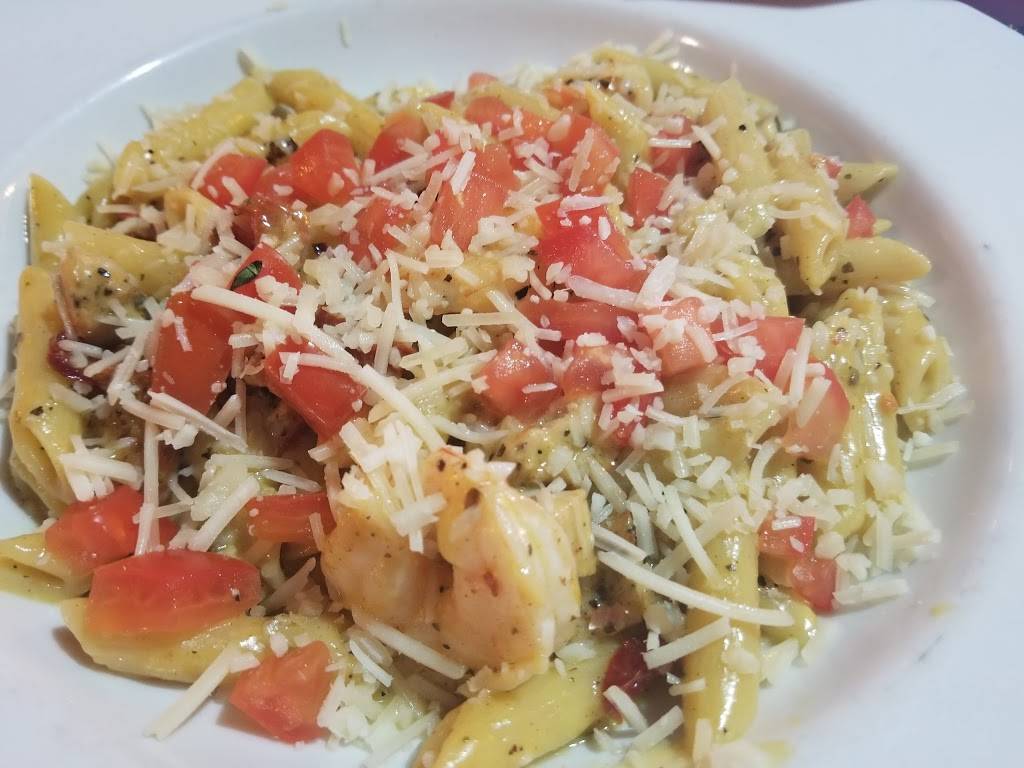 Strings Italian Café | Rock Creek Plaza | restaurant | 2501 Bell Rd, Auburn, CA 95603, USA | 5308868703 OR +1 530-886-8703