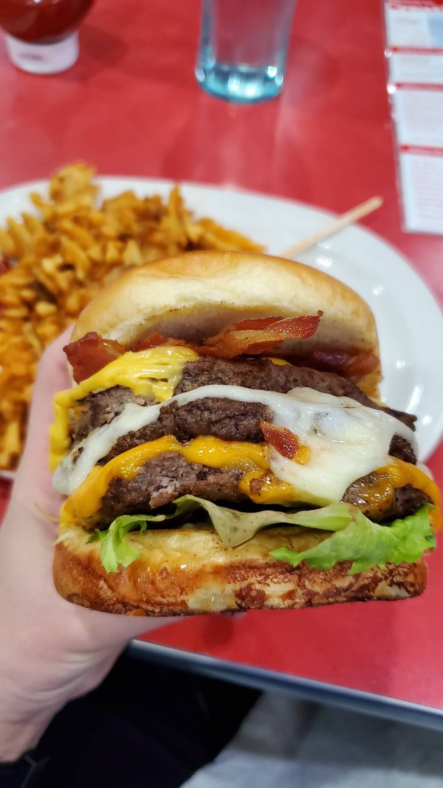 Friendlys | restaurant | 8718 International Dr, Orlando, FL 32819, USA | 4073451655 OR +1 407-345-1655