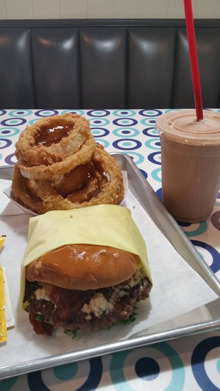 Willy Burger | restaurant | 5535 Calder Ave, Beaumont, TX 77706, USA | 4098923400 OR +1 409-892-3400