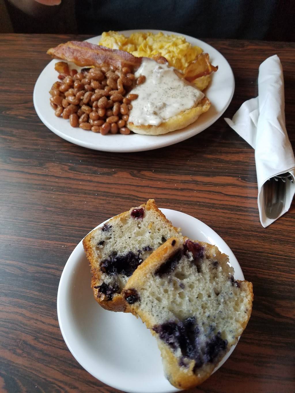 Chantilly’s Restaurant & Pub | restaurant | 1112 Hooksett Rd, Hooksett, NH 03106, USA | 6036250012 OR +1 603-625-0012