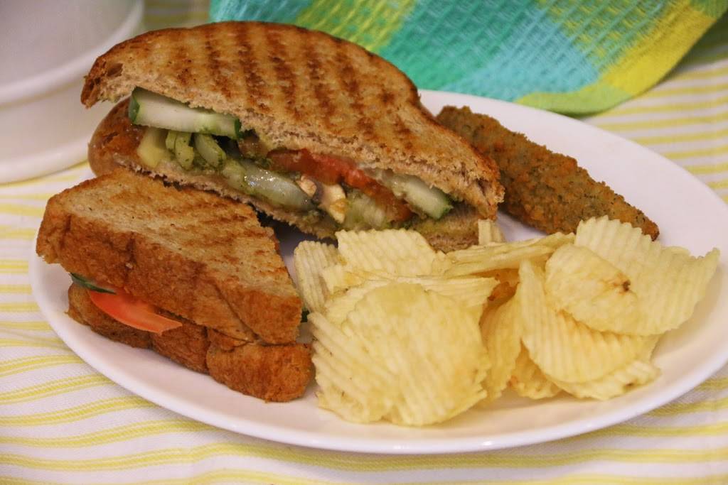 Das Dutchman Essenhaus | bakery | 240 Hwy 20, Middlebury, IN 46540, USA | 5748259471 OR +1 574-825-9471