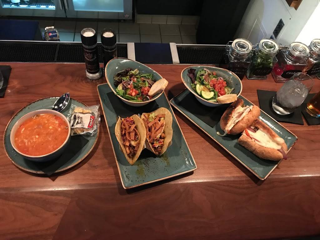 D. Burnhams | restaurant | 36 E 4th St, Cincinnati, OH 45202, USA | 5133330000 OR +1 513-333-0000