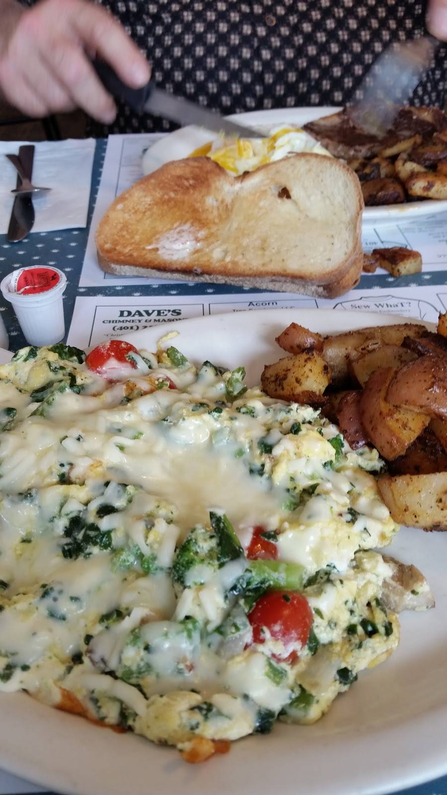 Christinas Place | restaurant | 75 Oak St, Westerly, RI 02891, USA | 4015963406 OR +1 401-596-3406