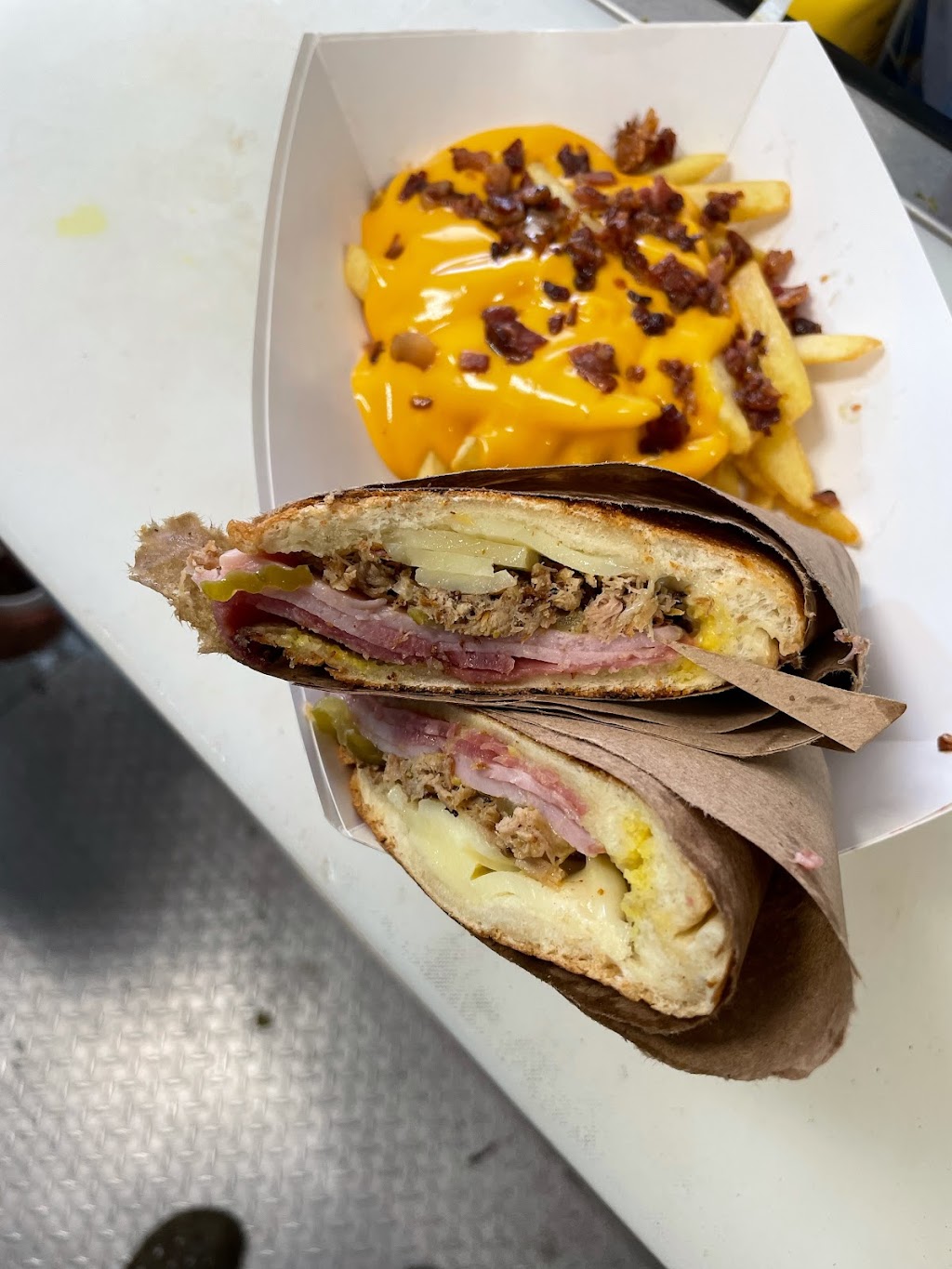 LA CUBANA AMERICANA | restaurant | 4711 US-301, Zephyrhills, FL 33542, USA | 8138048358 OR +1 813-804-8358