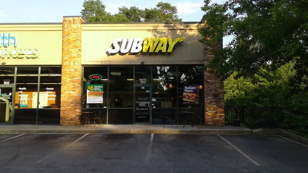 Subway | restaurant | 409 Mills Ave #205, Greenville, SC 29605, USA | 8644670088 OR +1 864-467-0088