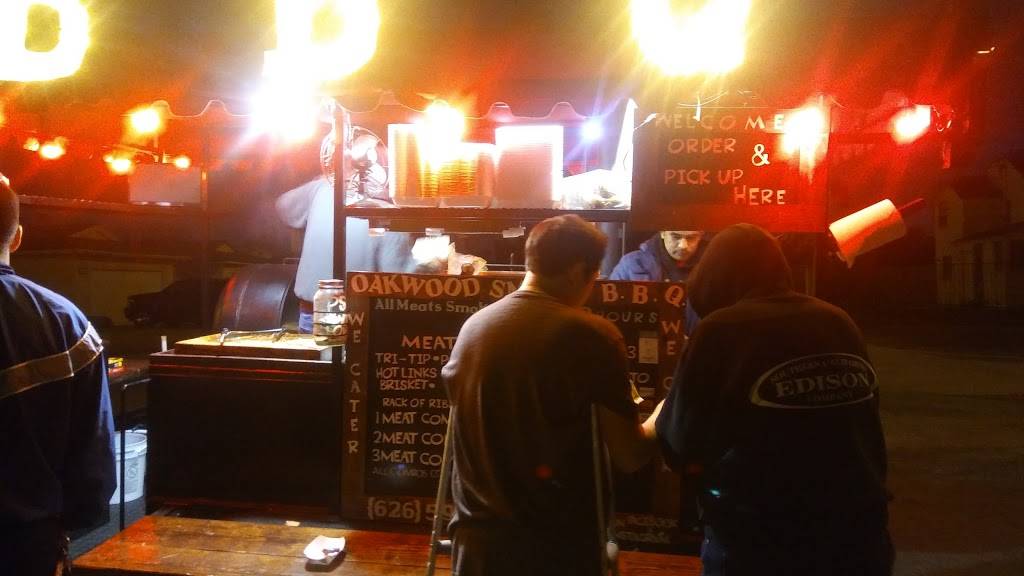 Oakwood Smoke BBQ | restaurant | 644-698 N Sunset Ave, La Puente, CA 91744, USA | 6265945192 OR +1 626-594-5192