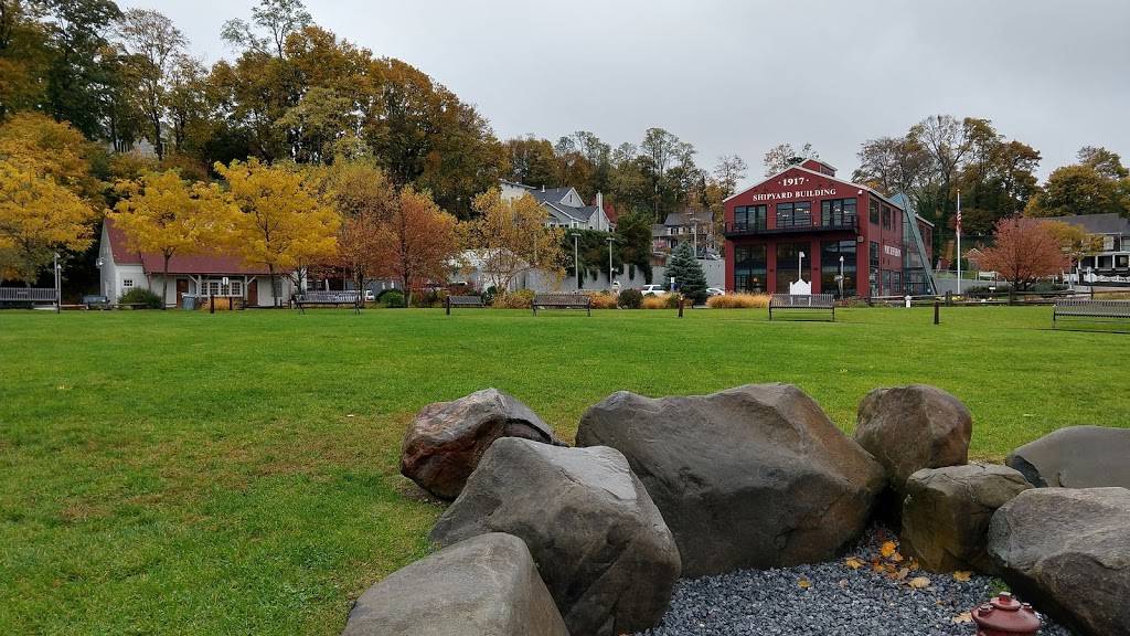 Starbucks | cafe | 201 Main St Unit C, Port Jefferson, NY 11777, USA | 6314763791 OR +1 631-476-3791