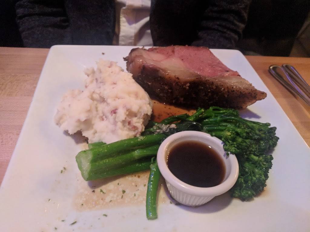 Blue On Highland | restaurant | 882 Highland Ave, Needham Heights, MA 02494, USA | 7814447001 OR +1 781-444-7001