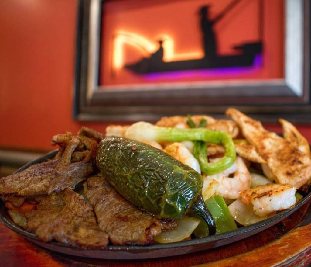 El Pescador Bar and Grill | restaurant | 116 East Beverly Boulevard, Montebello, CA 90640, USA | 3232464545 OR +1 323-246-4545