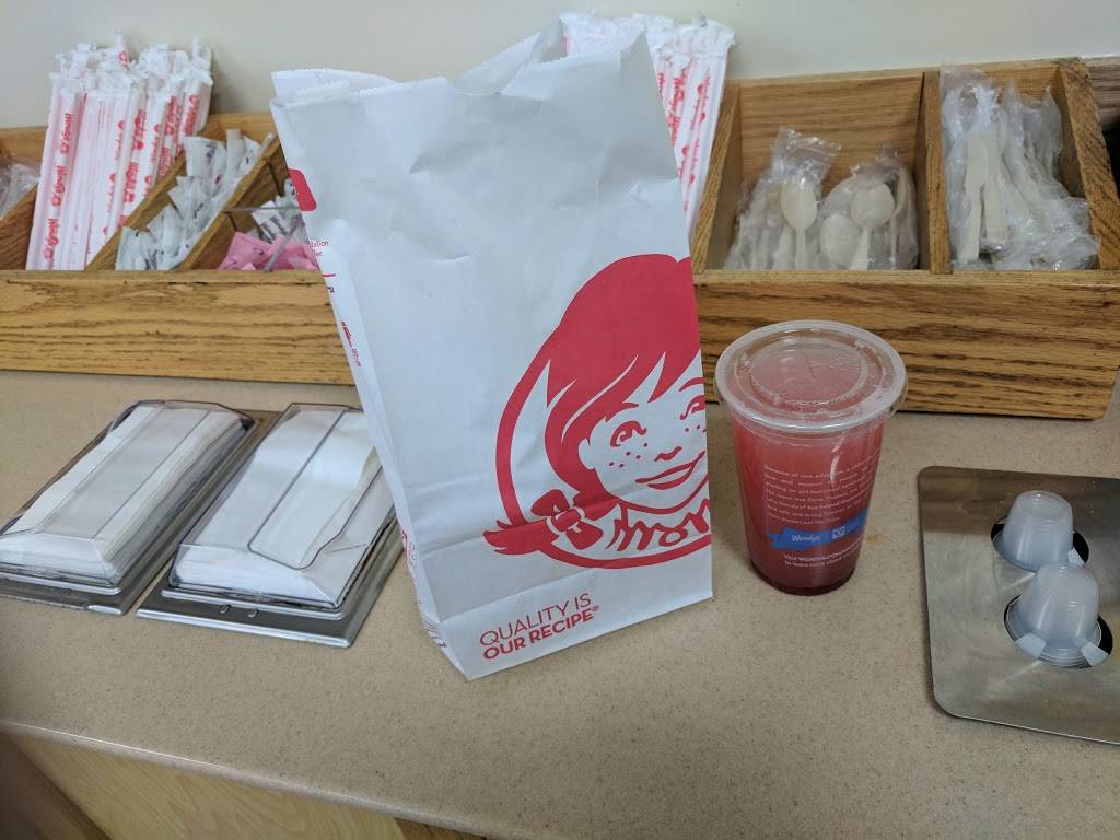 Wendys | restaurant | 10959 SC-200, Winnsboro, SC 29180, USA | 8034824942 OR +1 803-482-4942