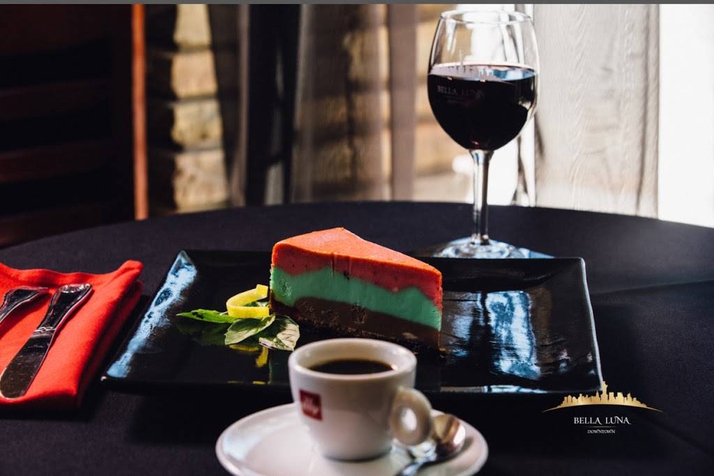 Bella Luna Downtown | restaurant | 429 Schatzell St, Corpus Christi, TX 78401, USA | 3618874777 OR +1 361-887-4777