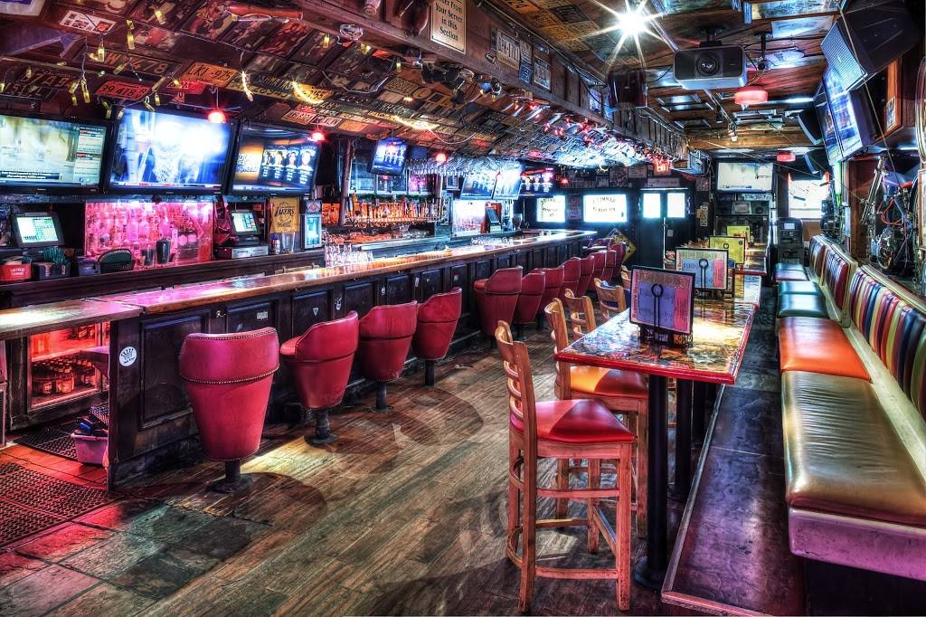 Barneys Beanery | restaurant | 8447 Santa Monica Blvd, West Hollywood, CA 90069, USA | 3236542287 OR +1 323-654-2287