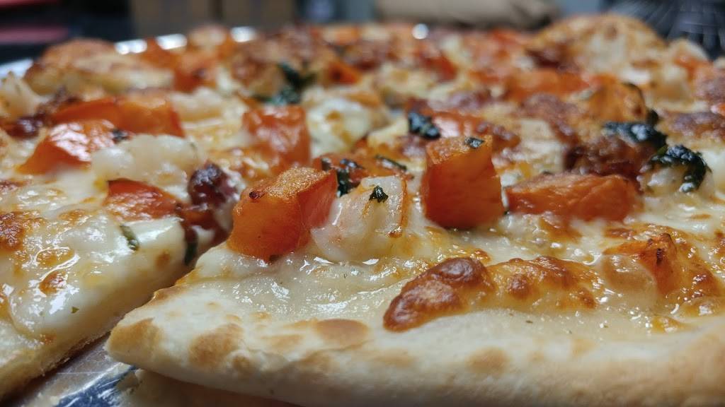 Wise Guys Inc. | restaurant | 4108 Petrolia Line, Petrolia, ON N0N 1R0, Canada | 5198827499 OR +1 519-882-7499