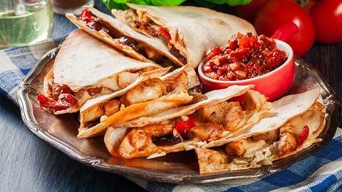 Casa Del Mar II | restaurant | 1410 4th St, Charleston, IL 61920, USA | 2175084219 OR +1 217-508-4219