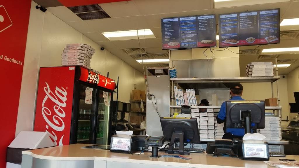 Dominos Pizza | meal delivery | 4510 Oakton St, Skokie, IL 60076, USA | 8476757711 OR +1 847-675-7711