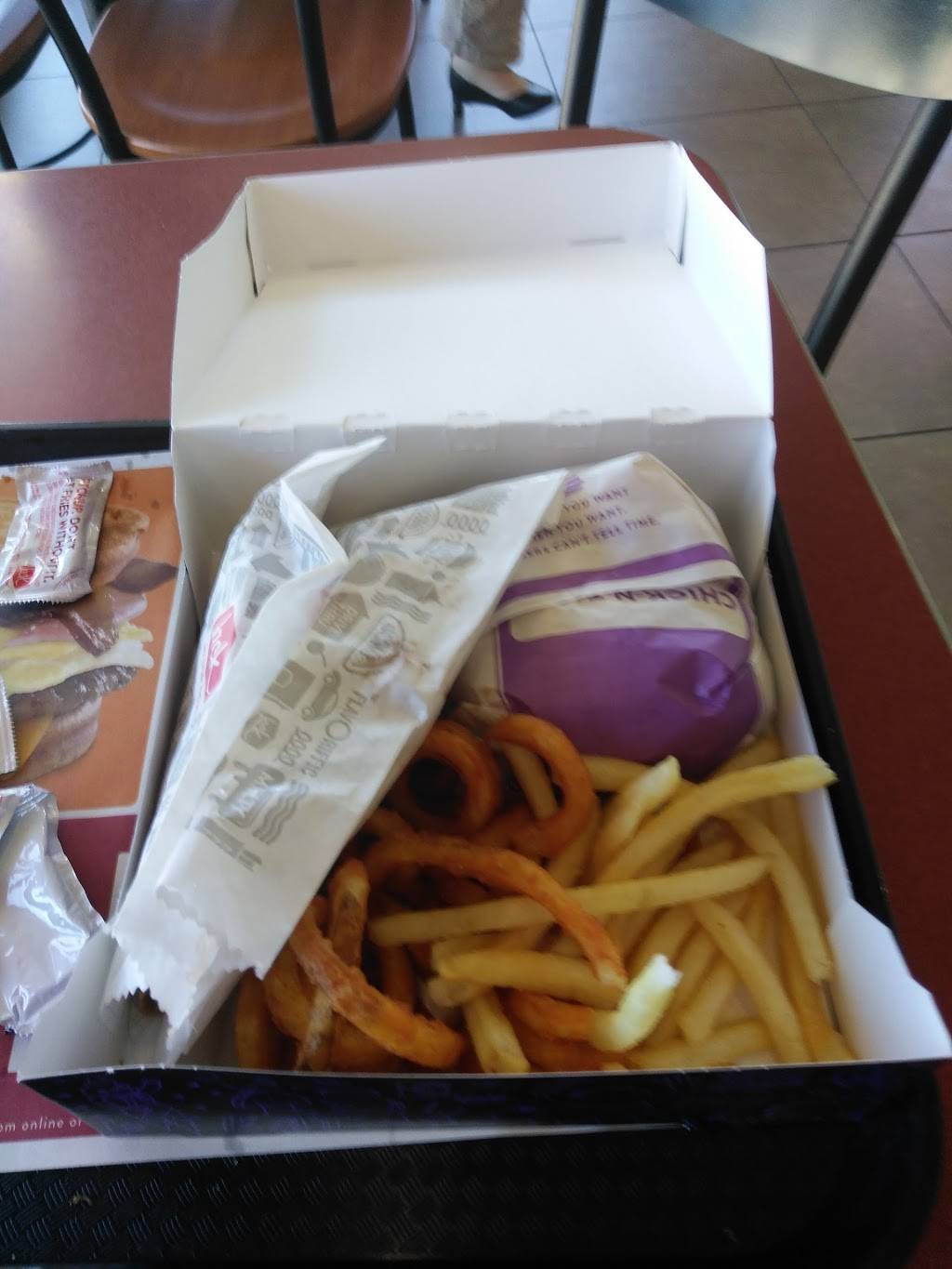 Jack in the Box | restaurant | 6133 E Ben White Blvd, Austin, TX 78741, USA | 5123890490 OR +1 512-389-0490