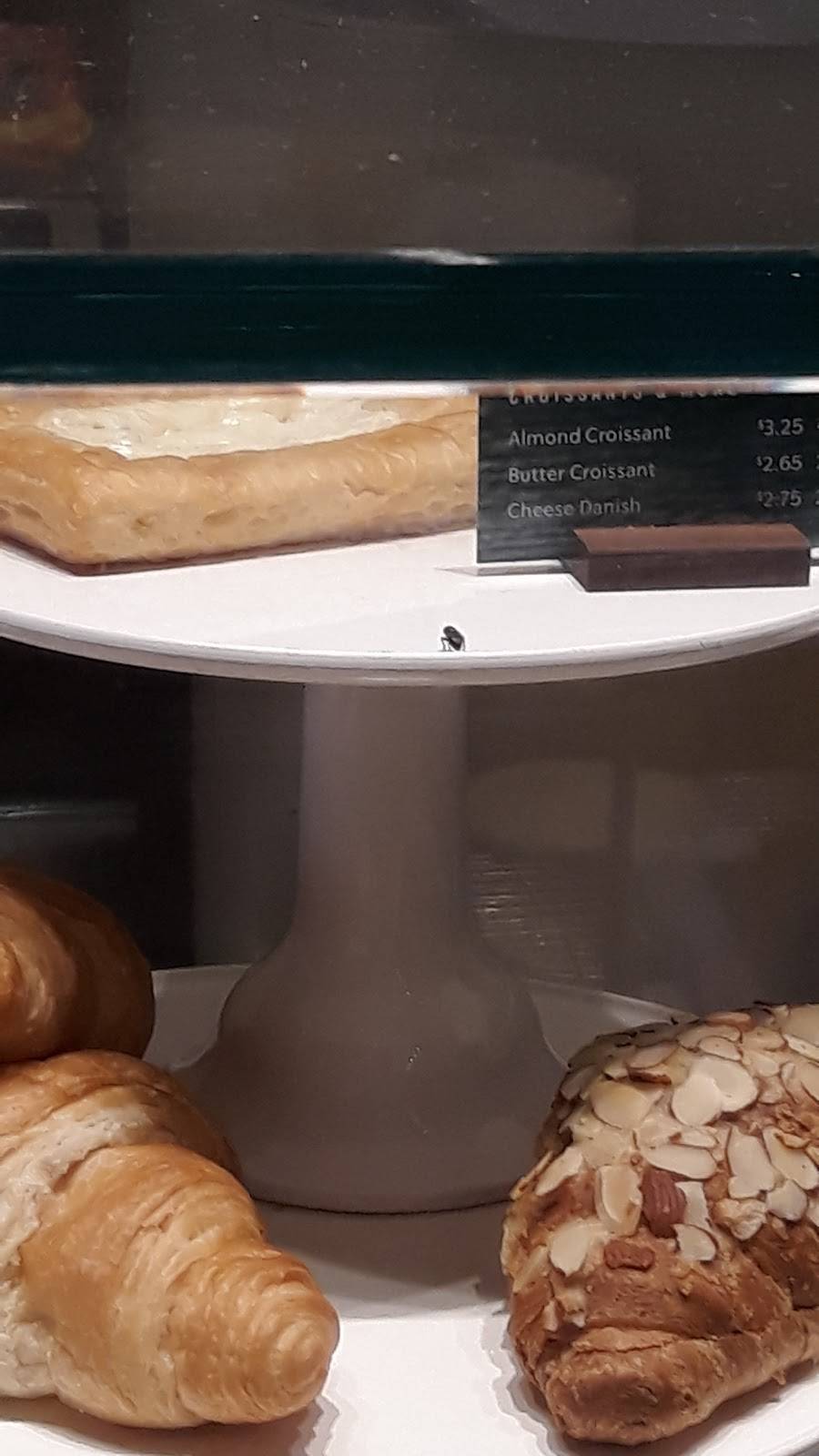 Starbucks | cafe | 4 Foxborough Blvd Unit 420, Foxborough, MA 02048, USA | 5082431739 OR +1 508-243-1739