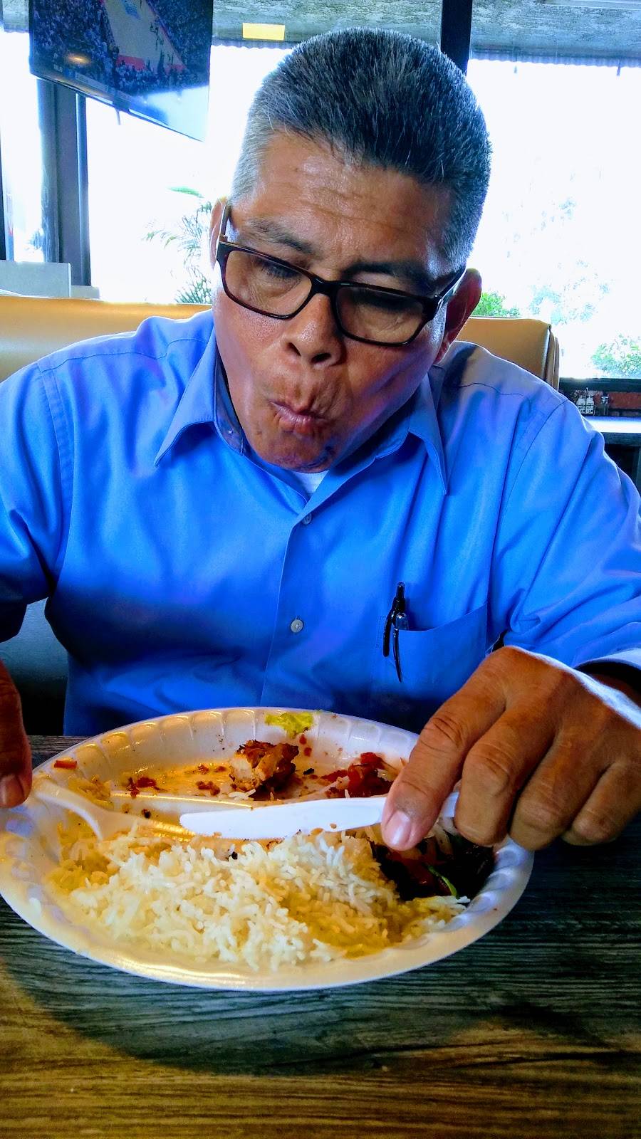 Raffis Place | restaurant | 211 E Broadway, Glendale, CA 91205, USA | 8182407411 OR +1 818-240-7411