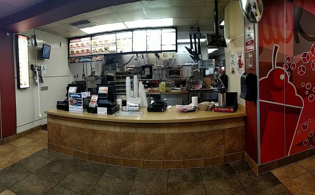 Jack in the Box | restaurant | 13622 Foothill Blvd, Sylmar, CA 91342, USA | 8183655477 OR +1 818-365-5477